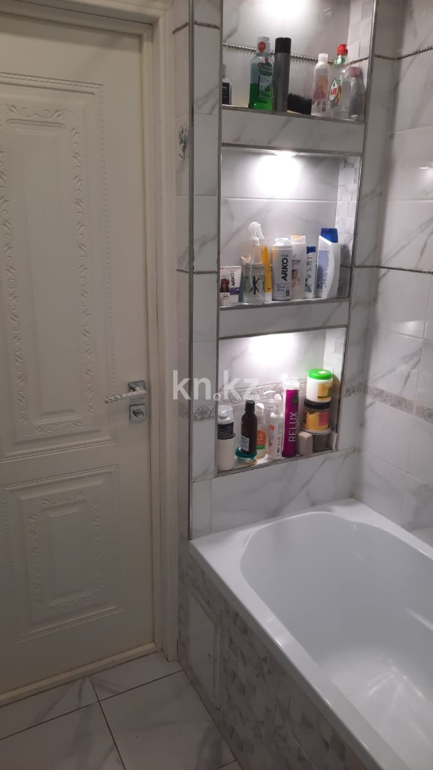 Продажа 3-комнатной квартиры, 83 м², пр. Строителей, дом  33/1 в Караганде - фото 11