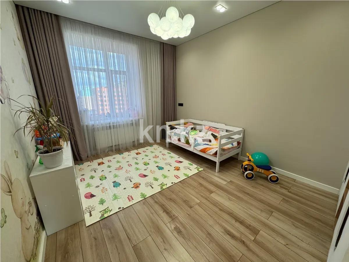 Продажа 3-комнатной квартиры, 92 м², ул. Момышулы, дом  15/2 - Продажа  трехкомнатных квартир в Караганде без посредников фото 1 из 7
