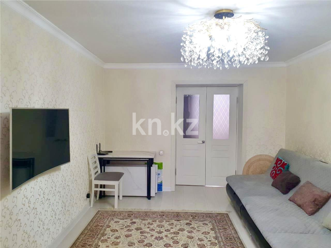 Продажа 3-комнатной квартиры, 57 м², ул. Аманжолова в Караганде - фото 2