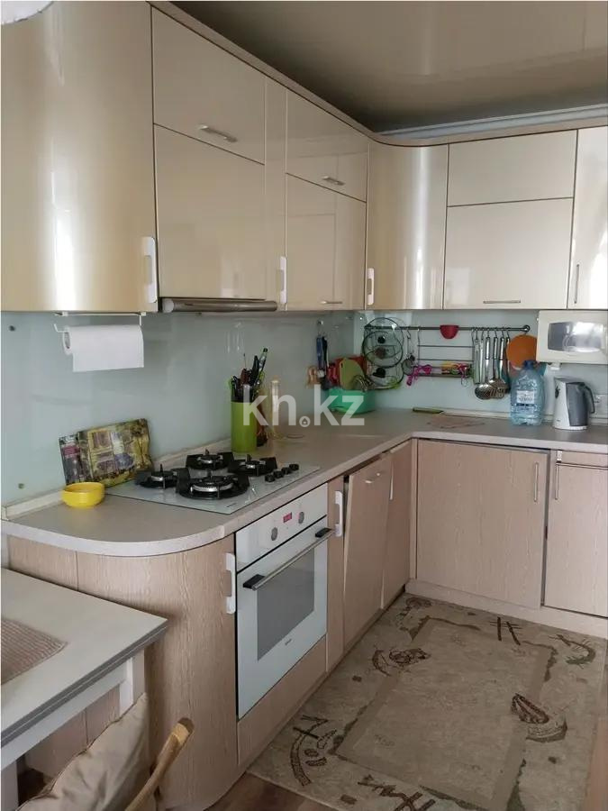 Продажа 3-комнатной квартиры, 62 м², ул. Ермекова, дом  52 в Караганде - фото 4