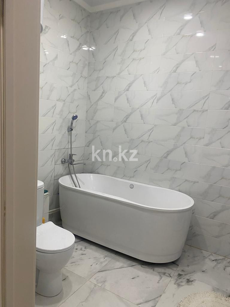 Аренда 3-комнатной квартиры, 112 м², ул. Мичурина, дом  21/3 - Аренда квартир помесячно в Караганде фото 5 из 8