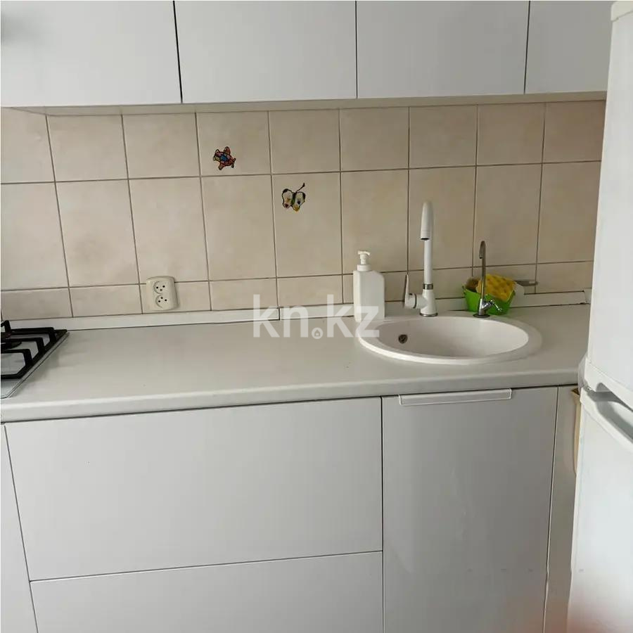 Продажа 4-комнатной квартиры, 74 м², 11 мкр., дом  25 - Продажа квартир в Алматы фото 5 из 8