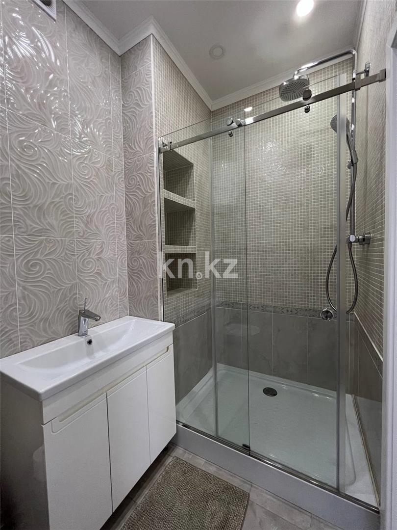 Продажа 4-комнатной квартиры, 124 м², ул. Аманжолова, дом  96/1 - Продажа  четырехкомнатных квартир в Караганде фото 14 из 23