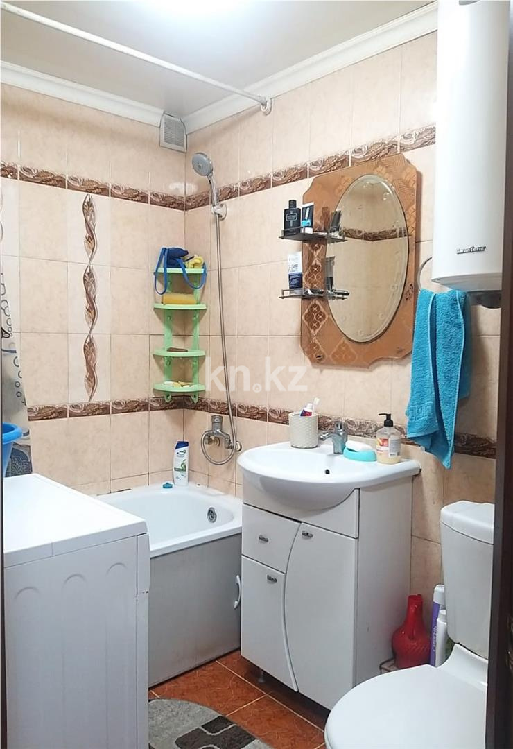 Продажа 2-комнатной квартиры, 45 м², мкр-н 18 в Караганде - фото 10