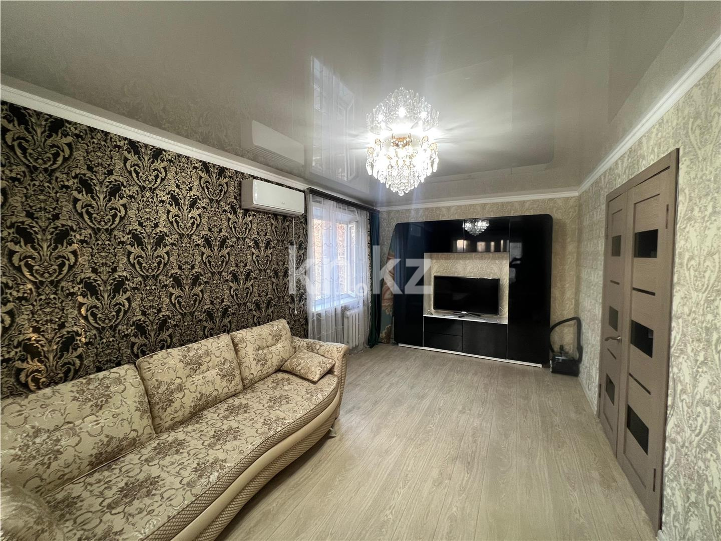 Продажа 2-комнатной квартиры, 42 м², ул. Ержанова, дом  38 в Караганде