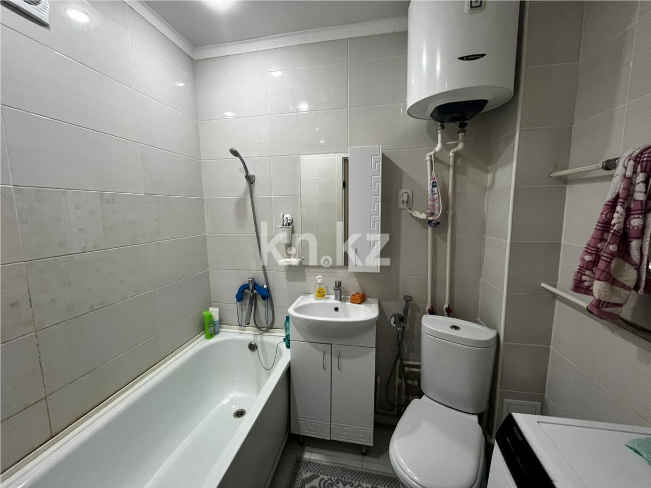 Продажа 3-комнатной квартиры, 63 м², мкр-н 15, дом  16 в Караганде - фото 6