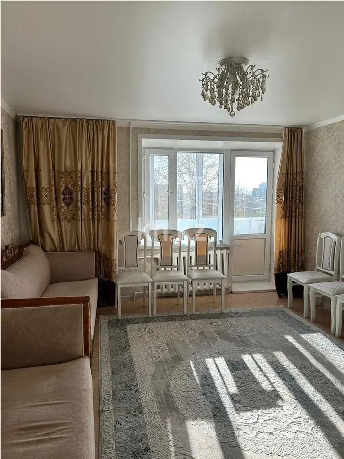 Продажа 4-комнатной квартиры, 76 м², пр. Республики, дом  18 - Продажа квартир в Караганде фото 1 из 12