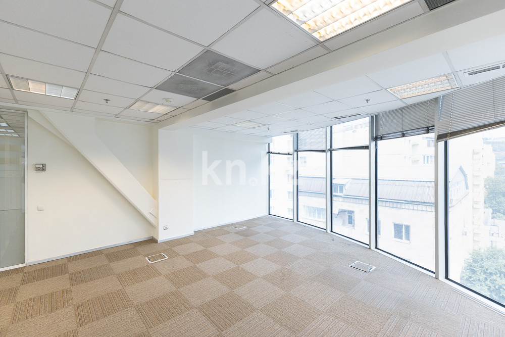 Аренда помещения - Аренда офисных и торговых помещений в Алматы в Медеуском р-не - страница 2 фото 11 из 15