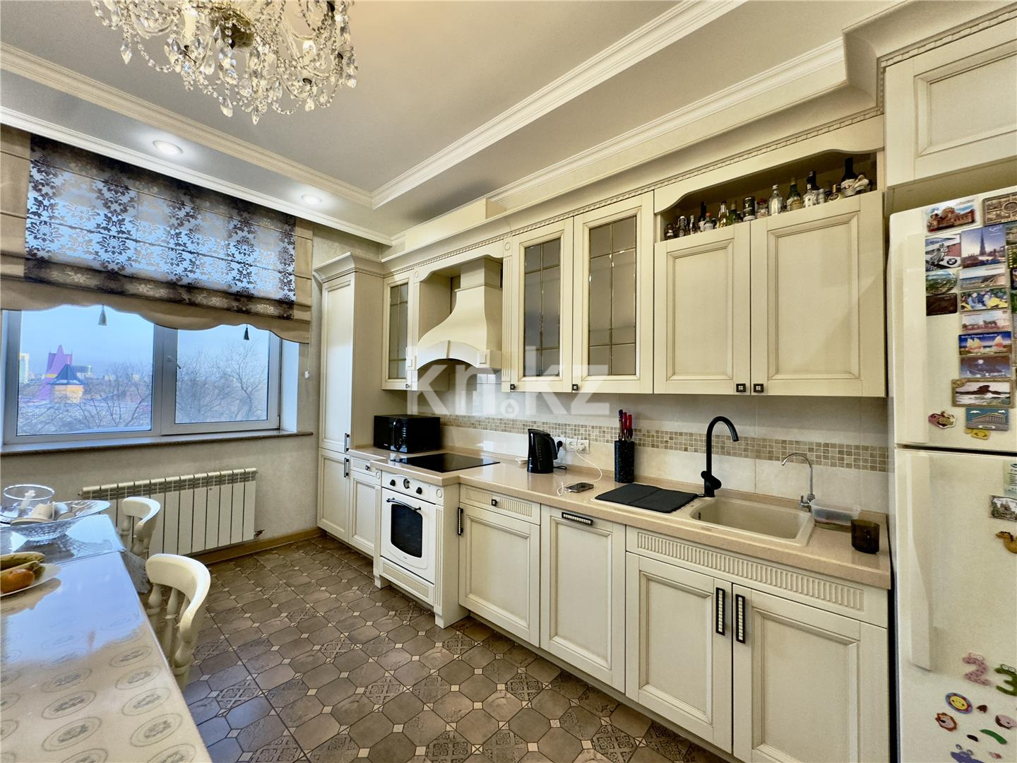 Продажа 5-комнатной квартиры, 217 м², ул. Аманжолова, дом  41 - Продажа  пятикомнатных квартир в Караганде фото 19 из 43