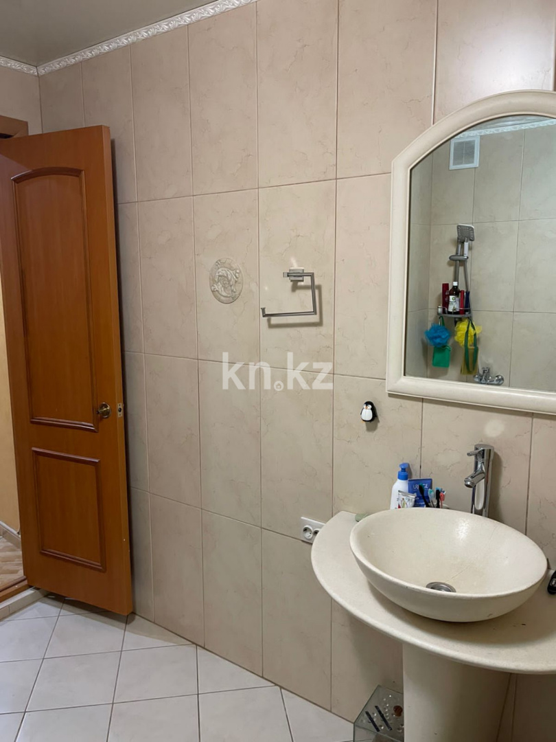 Продажа 3-комнатной квартиры, 100 м², ул. Ботаническая, дом  14 в Караганде - фото 23