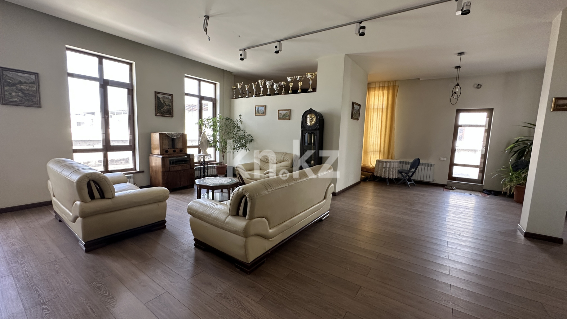 Продажа 5-комнатной квартиры, 295 м² - Продажа квартир в Казахстане - страница 6 фото 12 из 22