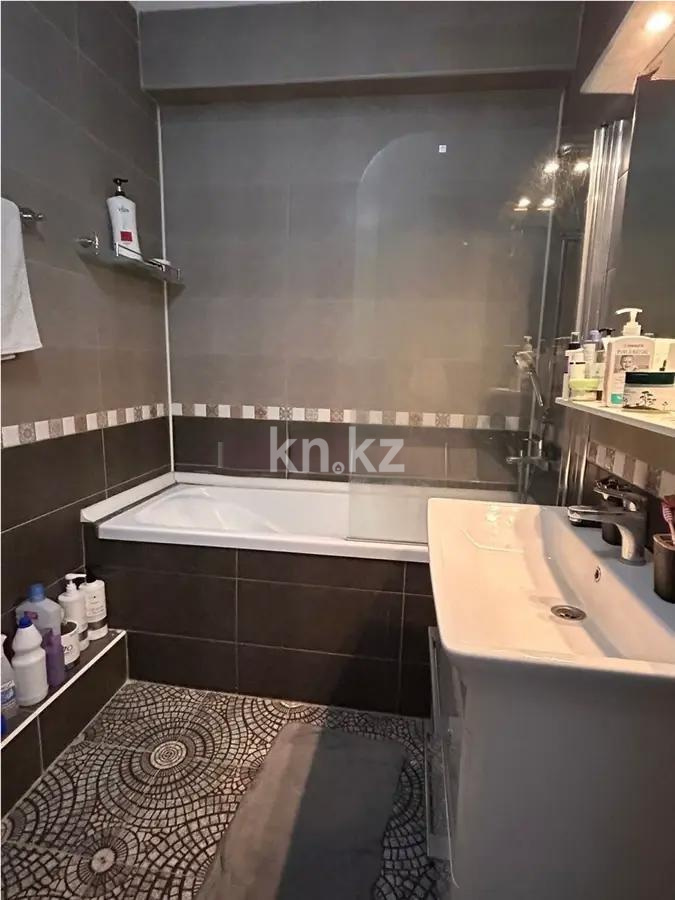 Продажа 2-комнатной квартиры, 81 м², ул. Рыскулбекова, дом  28/9 в Алматы - фото 6