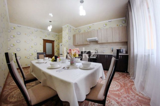 Аренда 3-комнатной квартиры посуточно, 130 м², ул. Розыбакиева, дом  289 - Аренда жилой и коммерческой недвижимости в Алматы фото 12 из 21