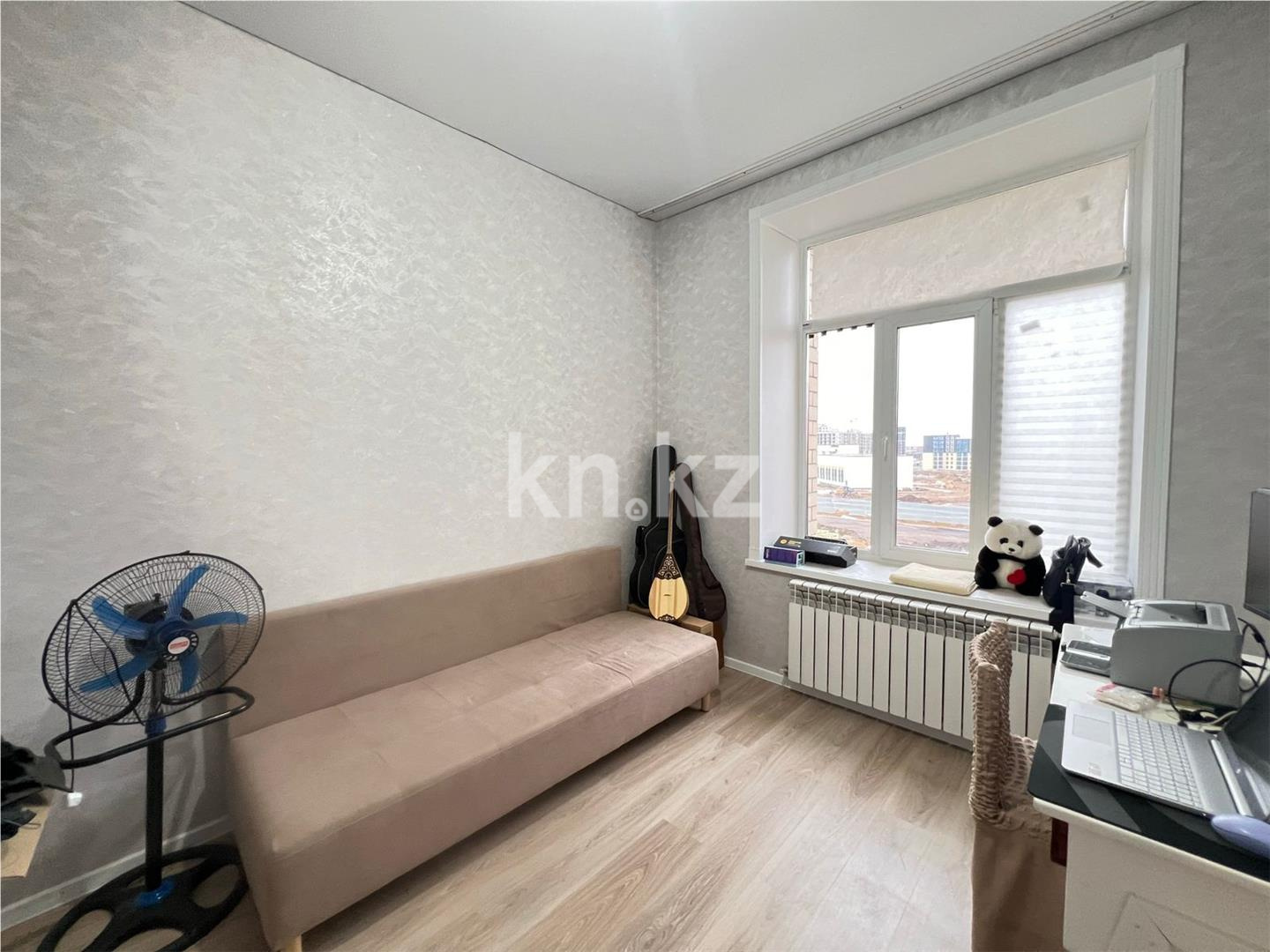 Продажа 3-комнатной квартиры, 50 м², ул. Муканова в Караганде