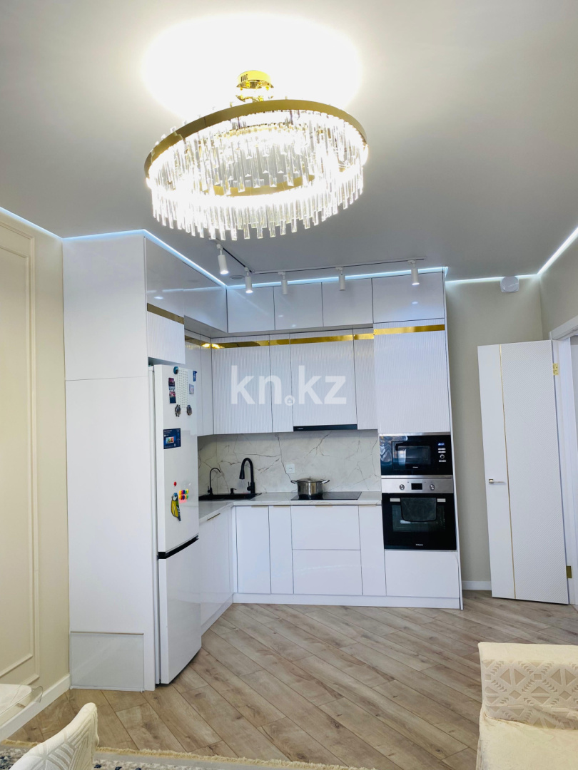 Продажа 3-комнатной квартиры, 75 м² - Продажа трехкомнатных квартир в кирпичном доме в Караганде - страница 2 фото 1 из 14