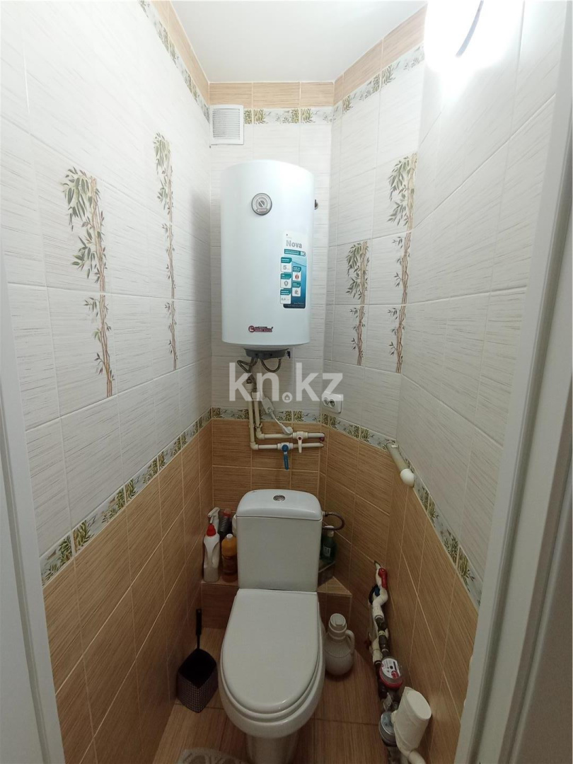 Продажа 3-комнатной квартиры, 65 м², ул. Гапеева в Караганде - фото 10