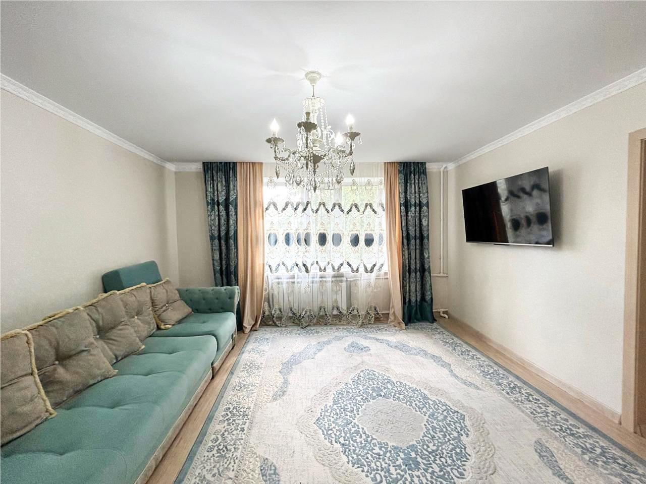 Продажа 3-комнатной квартиры, 75 м², ул. Сатыбалдина - Продажа  трехкомнатных квартир в Караганде фото 1 из 19
