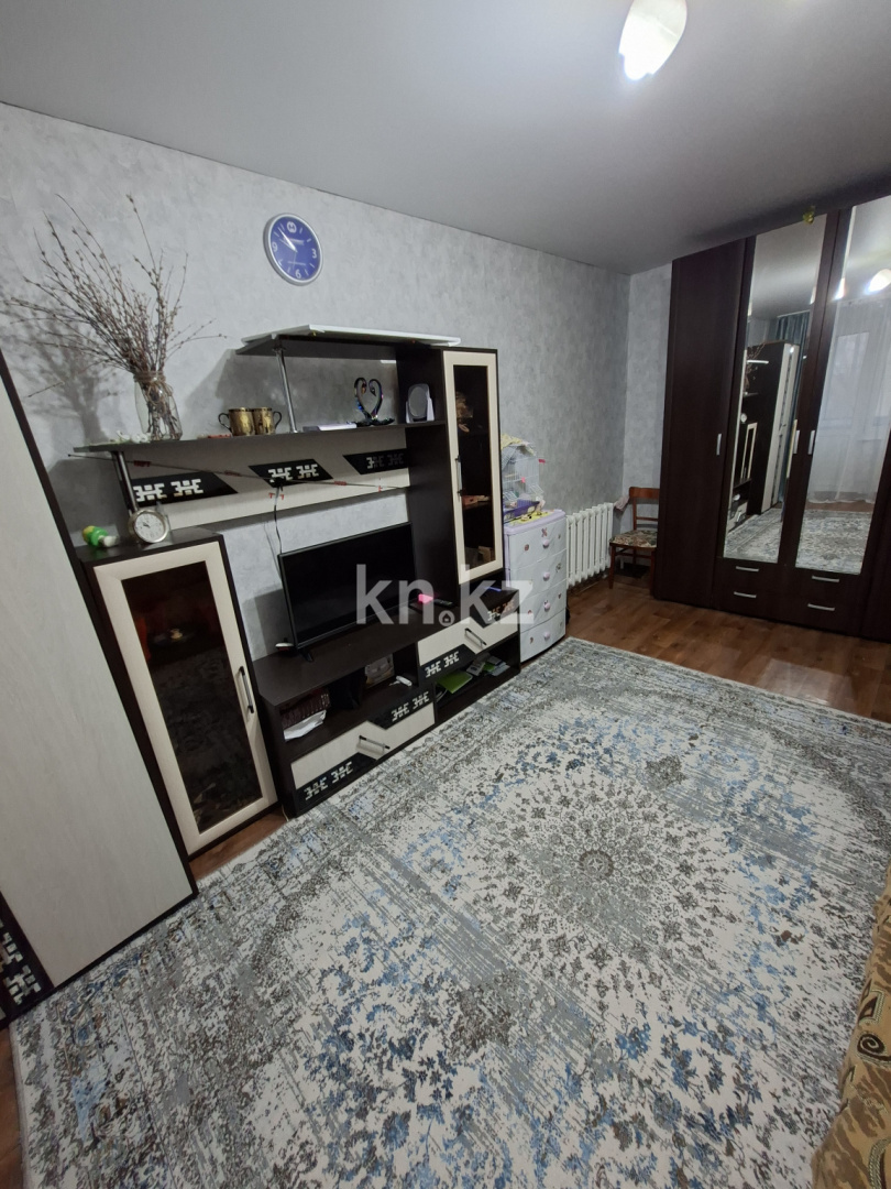 Продажа 1-комнатной квартиры, 31.5 м², ул. Ларина, дом  1 - Продажа квартир в Уральске фото 1 из 15