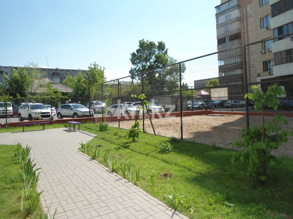 Продажа 2-комнатной квартиры, 79.3 м², ул. Розыбакиева, дом  250б в Алматы - фото 3