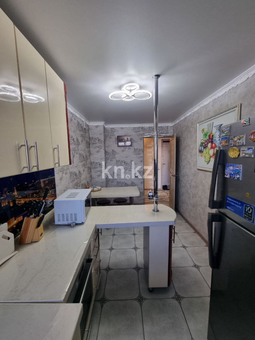 Продажа 4-комнатной квартиры, 90 м², ул. Дюсембекова, дом  4 в Караганде - фото 8