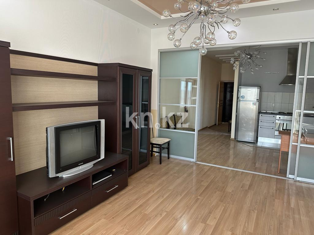 Продажа 2-комнатной квартиры, 82 м², пр. Н. Абдирова в Караганде - фото 2