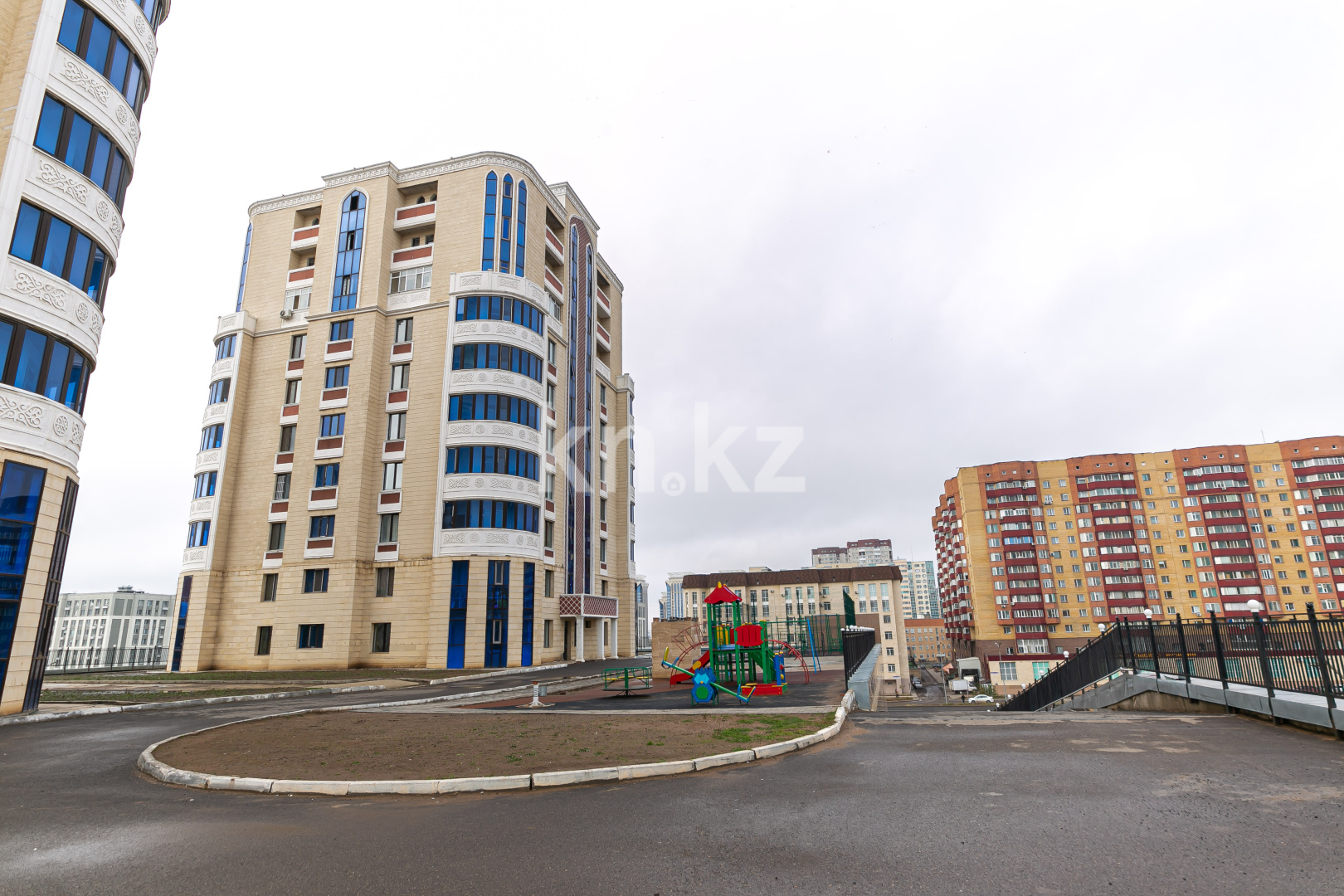 Продажа 2-комнатной квартиры, 77 м², ул. Байтурсынова, дом  29б в Астане - фото 12