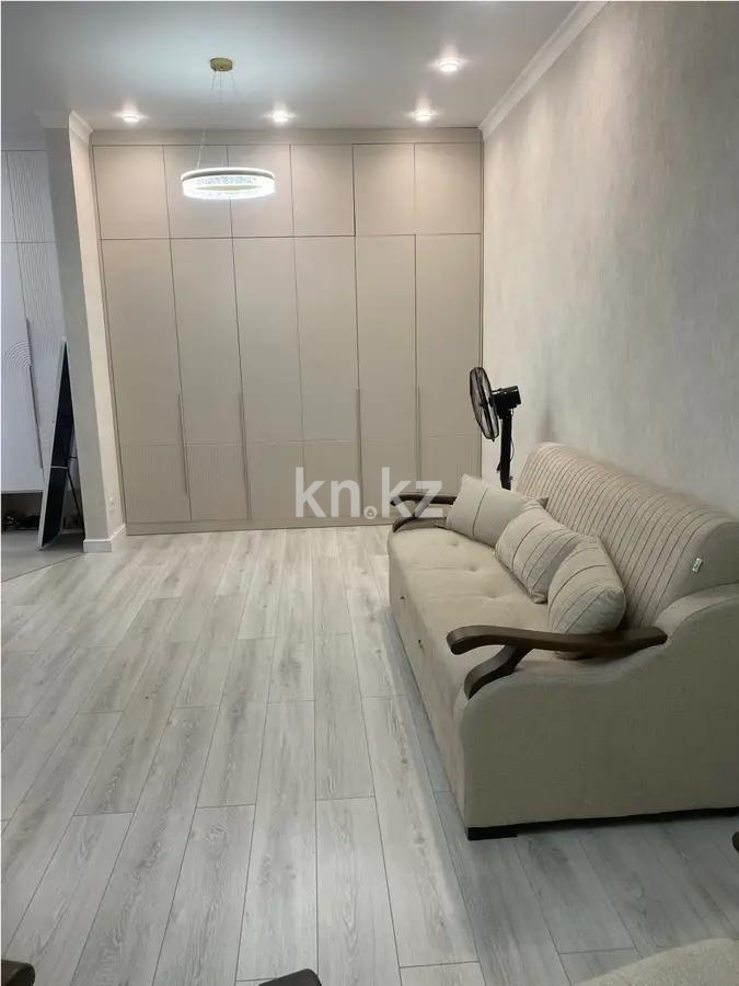 Продажа 1-комнатной квартиры, 43 м², ул. А-52, дом  8 в Астане - фото 2