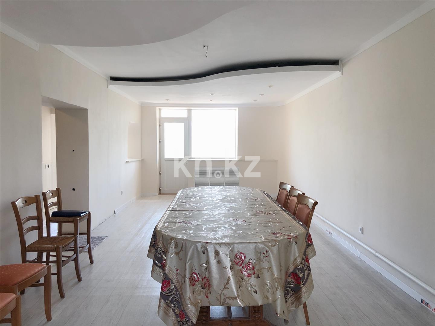 Продажа 6-комнатного дома, 300 м², ул. Крупской - Продажа квартир в Темиртау фото 1 из 33