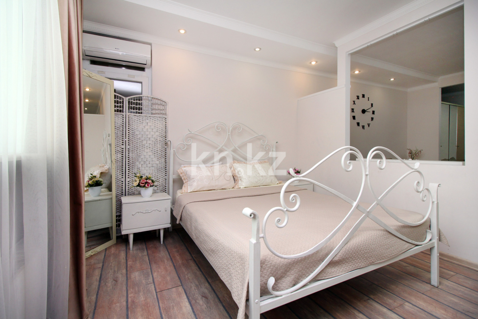 Аренда 1-комнатной квартиры посуточно, 50 м², ул. Хусаинова, дом  225 - ул. Розыбакиева - Аренда  однокомнатных квартир посуточно в Алматы фото 2 из 22