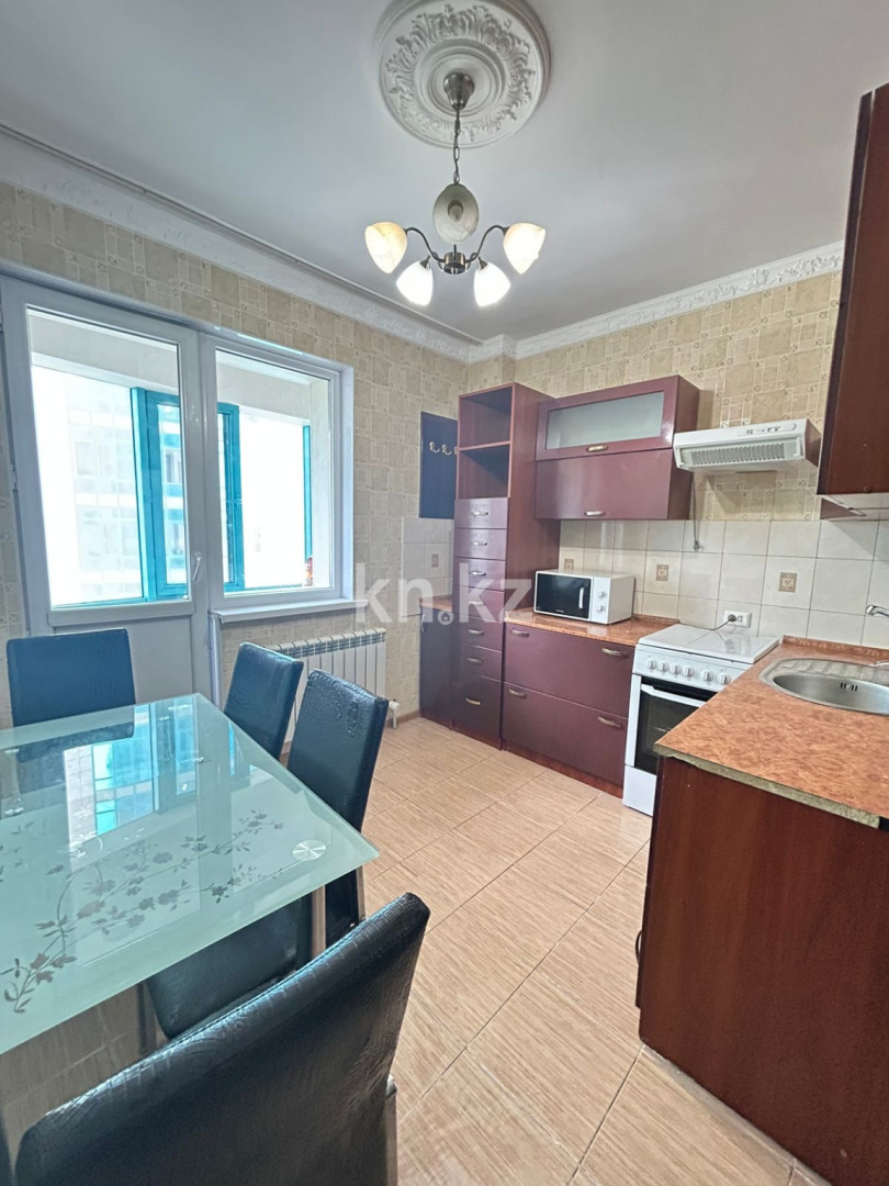 Аренда 2-комнатной квартиры, 60 м², ул. Сарайшык, дом  5Е - Аренда квартир помесячно в Казахстане фото 1 из 13