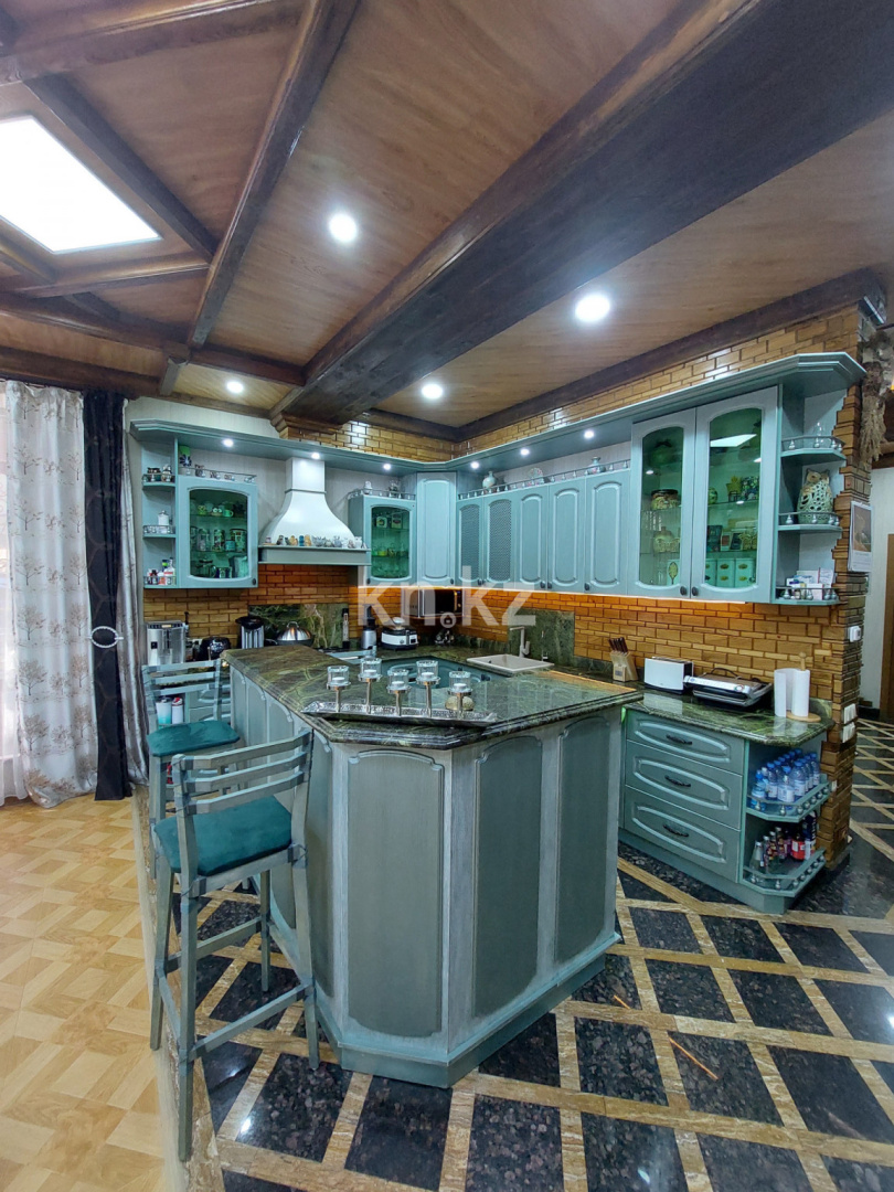 Продажа 6-комнатного дома, 384 м², ул. Каримова в Алматы - фото 3