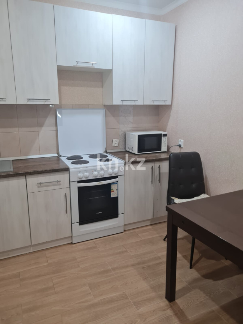 Аренда 1-комнатной квартиры, 40 м², ул. Аль-Фараби, дом  17/1 - Аренда квартир помесячно в Астане фото 1 из 14