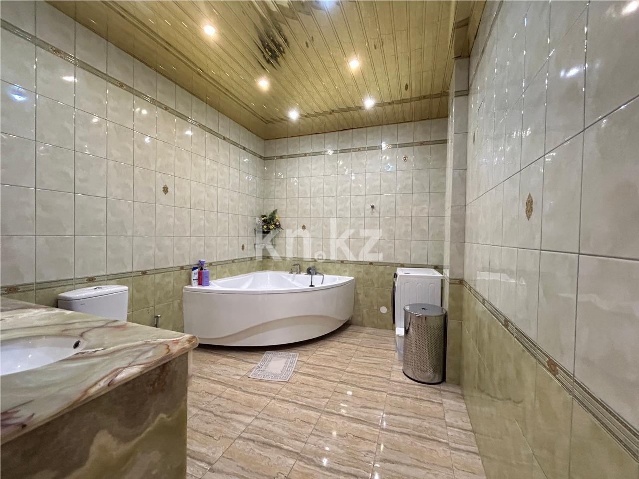 Продажа 4-комнатной квартиры, 181.8 м², ул. Кенесары в Астане - фото 22