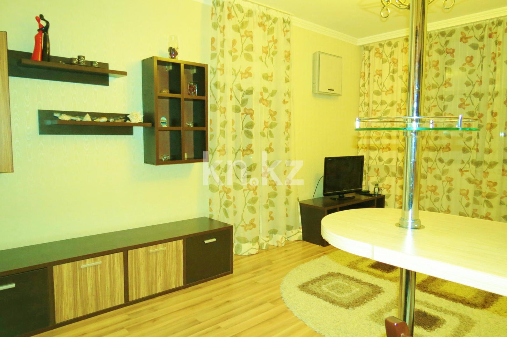 Аренда 2-комнатной квартиры посуточно, 65 м², ул. Иманбаевой, дом  9 - Республики - Аренда  двухкомнатных квартир посуточно в Астане без посредников с фото фото 2 из 8
