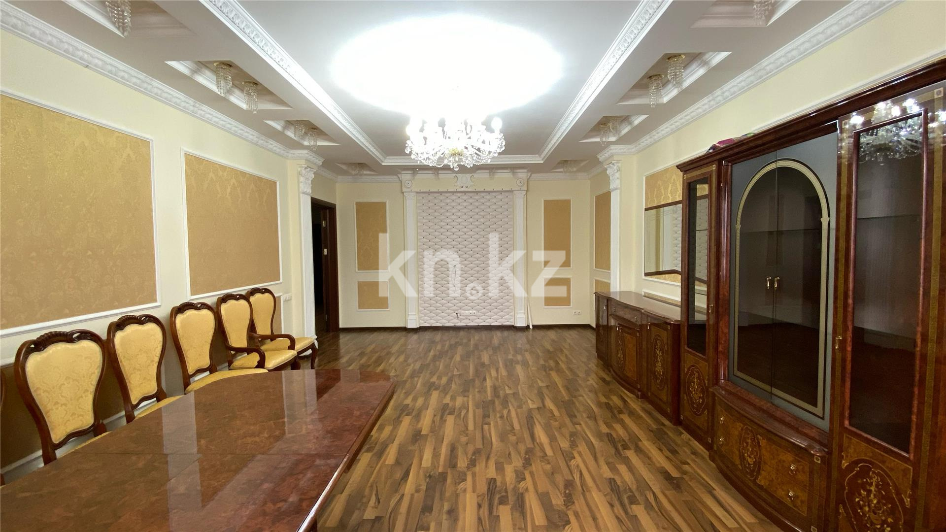 Продажа 4-комнатной квартиры, 164 м², пр. Кошкарбаева в Астане - фото 2