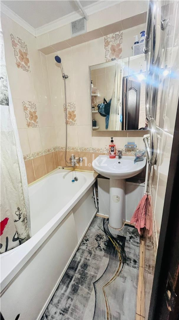 Продажа 4-комнатной квартиры, 62 м², мкр-н 16 - Продажа квартир в Караганде фото 20 из 22