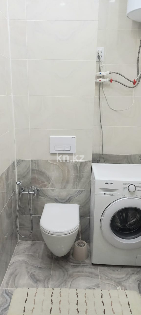 Продажа 3-комнатной квартиры, 81 м², ул. Муканова, дом  43/21 в Караганде - фото 26