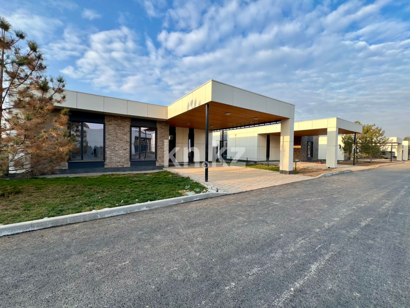 Продажа 3-комнатного дома, 201 м², ул. Новостройка - Продажа квартир в Алматы фото 7 из 19