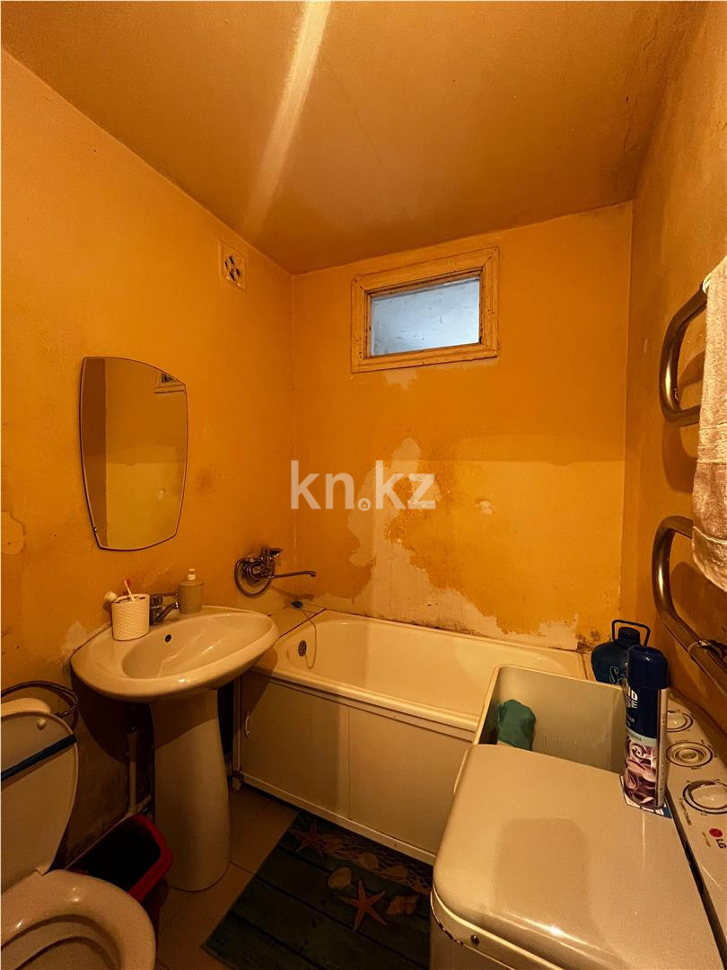 Продажа 1-комнатной квартиры, 32 м², мкр-н 12 в Караганде - фото 4