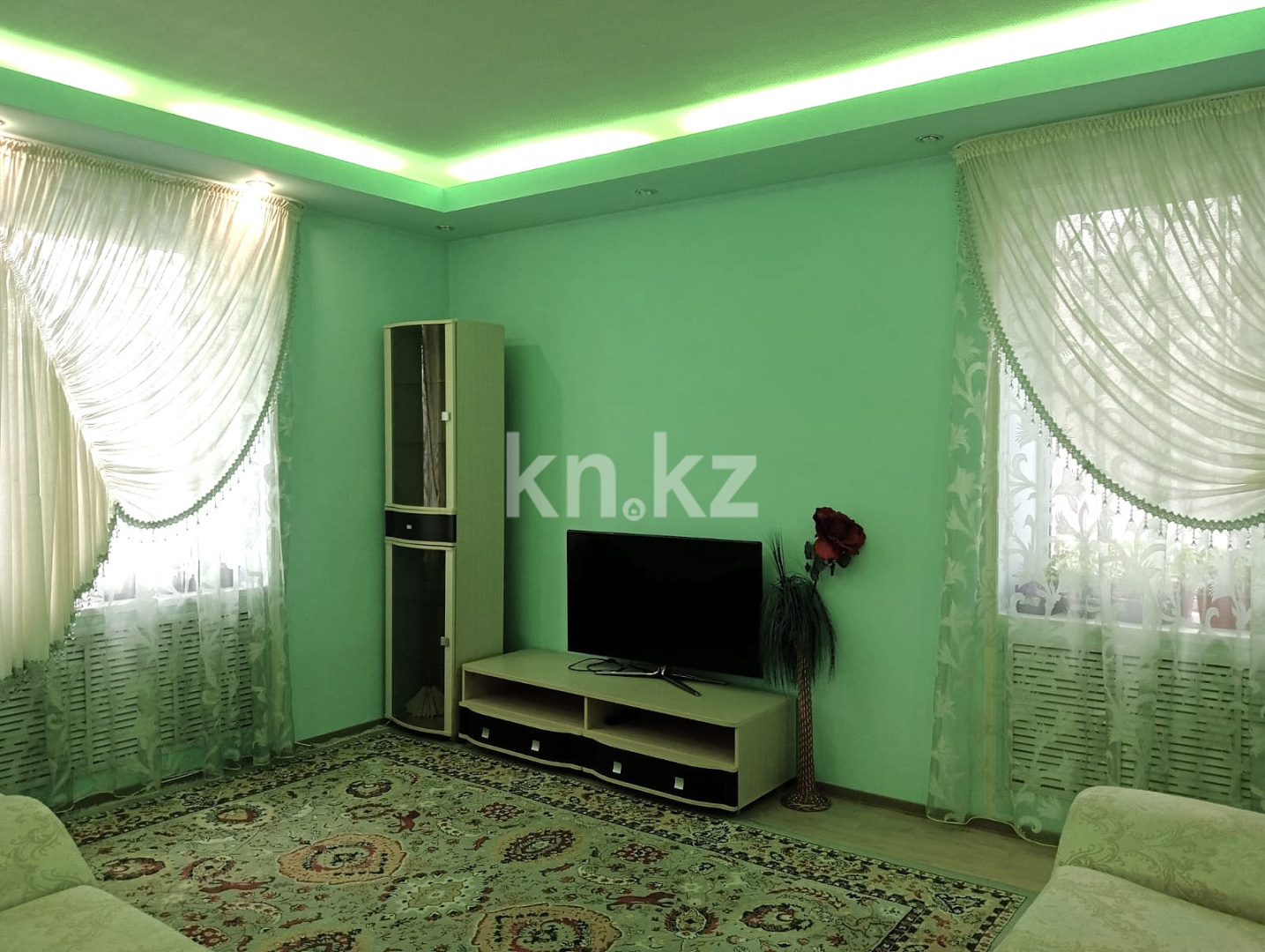 Продажа 3-комнатной квартиры, 66 м², ул. Ауэзова - Продажа квартир в Абае фото 1 из 9