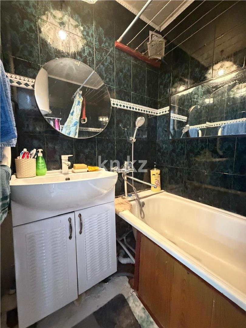 Продажа 3-комнатной квартиры, 61 м² - Продажа квартир в Караганде - страница 2 фото 12 из 17