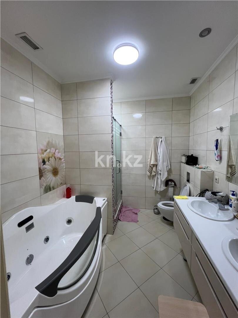 Продажа 4-комнатной квартиры, 188 м² в Караганде - фото 12