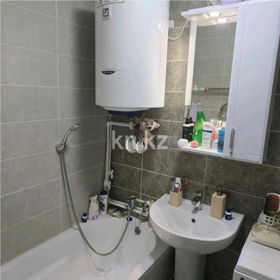 Продажа 2-комнатной квартиры, 48 м², мкр. Мамраева (Восток-5), дом  13 в Караганде - фото 4