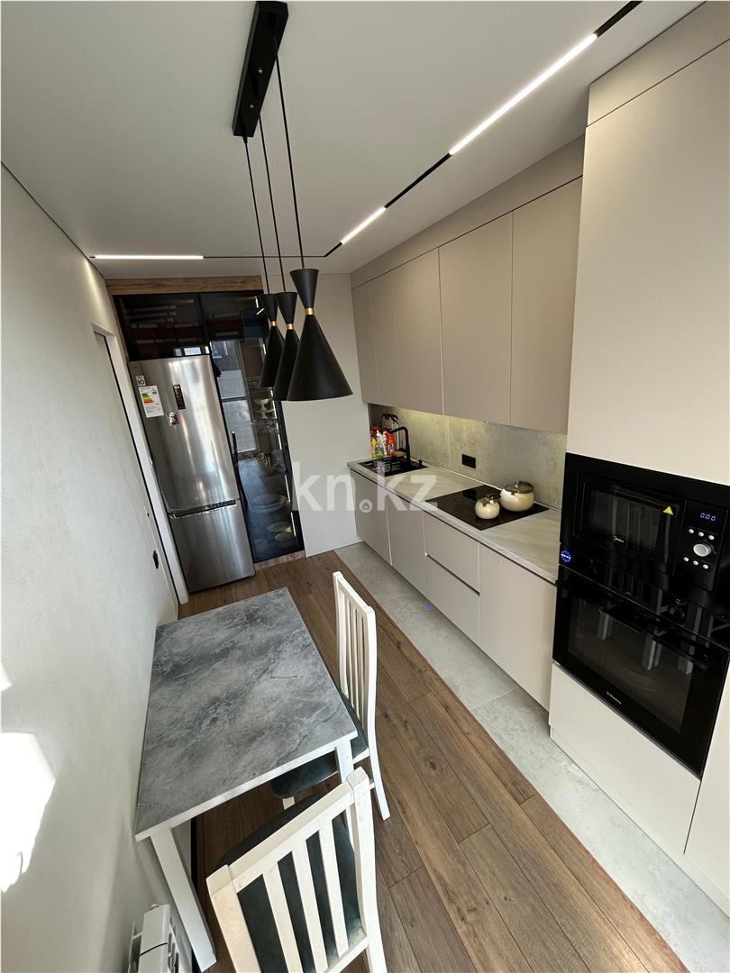 Продажа 3-комнатной квартиры, 83 м², ул. Муканова - Продажа  трехкомнатных квартир в Караганде фото 8 из 15