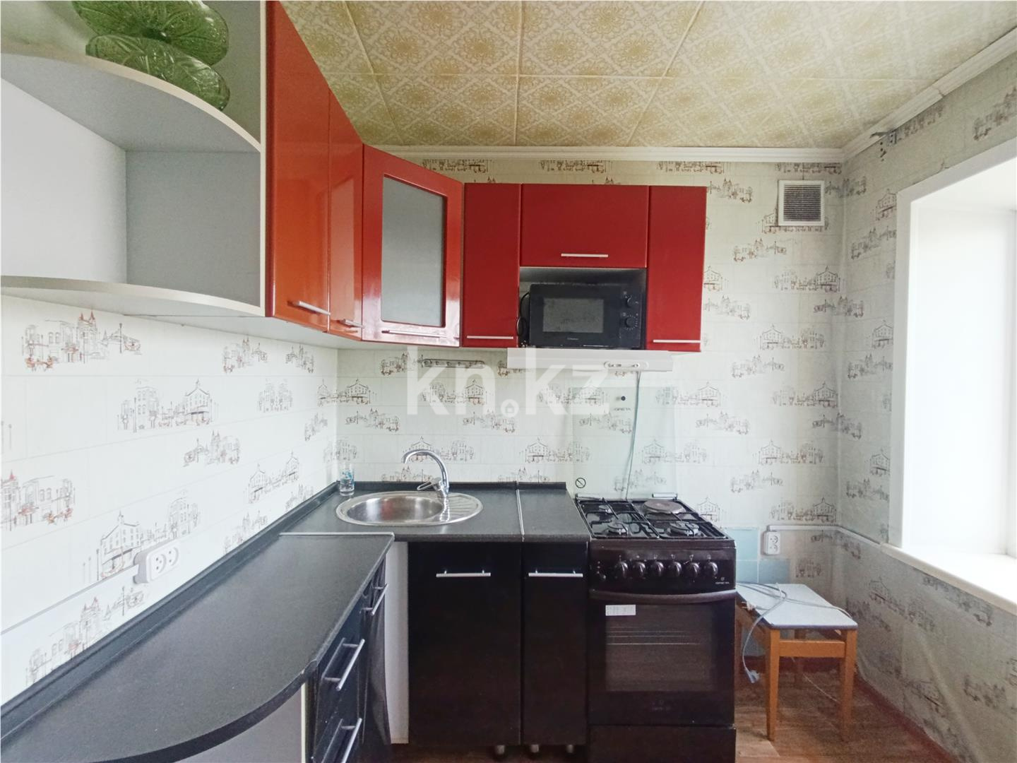 Продажа 2-комнатной квартиры, 44 м², мкр-н 21, дом  7 - Продажа квартир в Караганде фото 1 из 14
