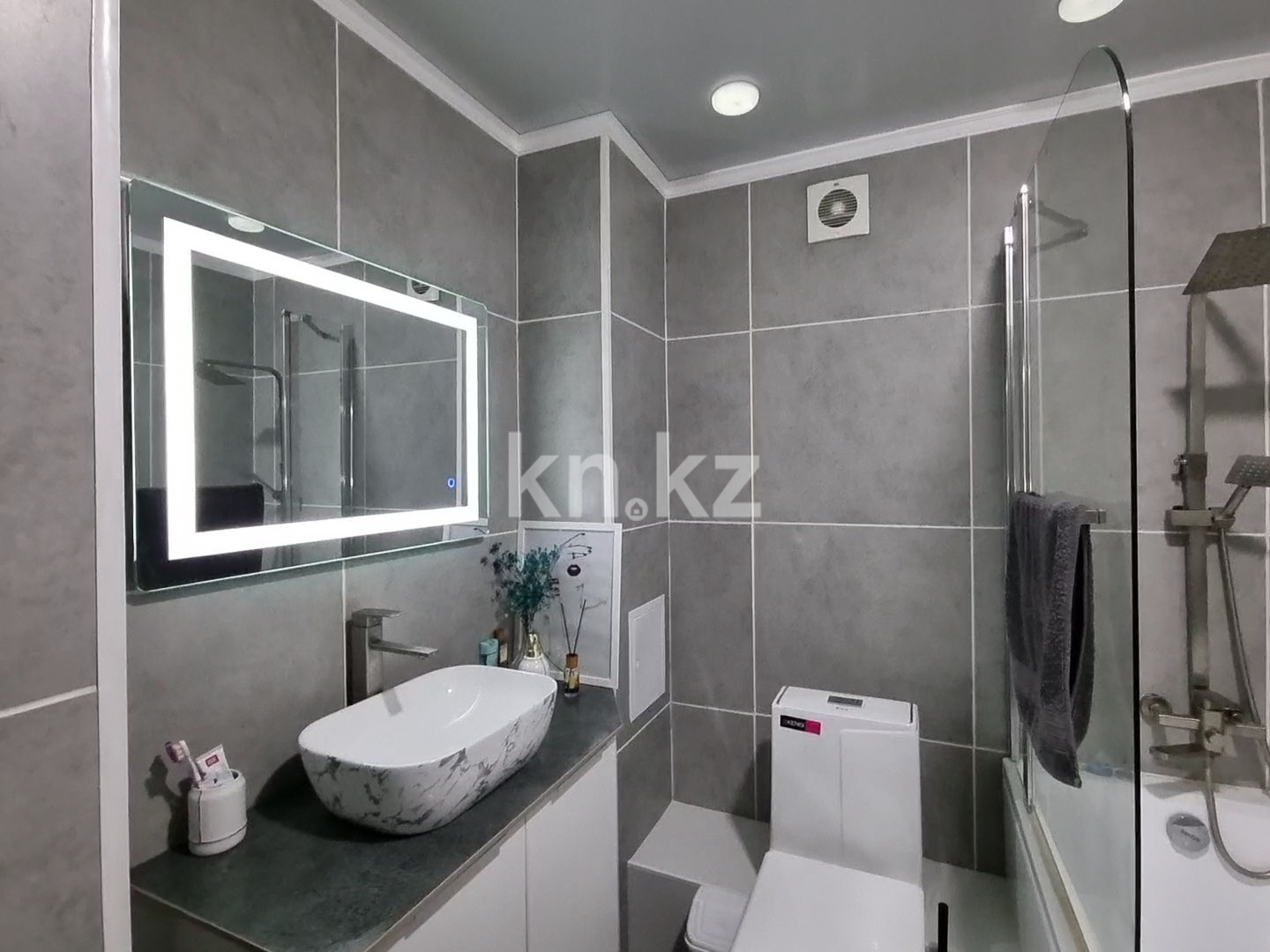 Аренда 1-комнатной квартиры посуточно, 40 м², ул. Каженбаева, дом  3 - Продажа квартир в Атырау фото 11 из 14