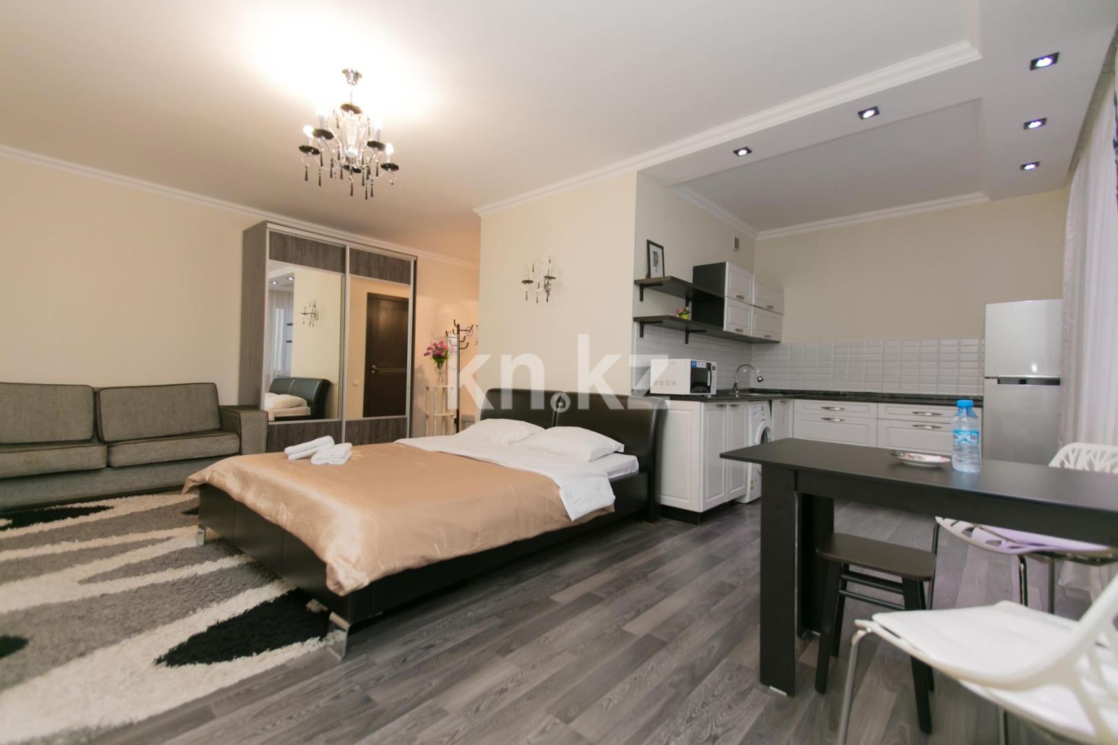 Аренда 1-комнатной квартиры посуточно, 45 м², ул. Достык, дом  12 - ул. Сауран - Аренда квартир посуточно в Астане без посредников фото 2 из 14