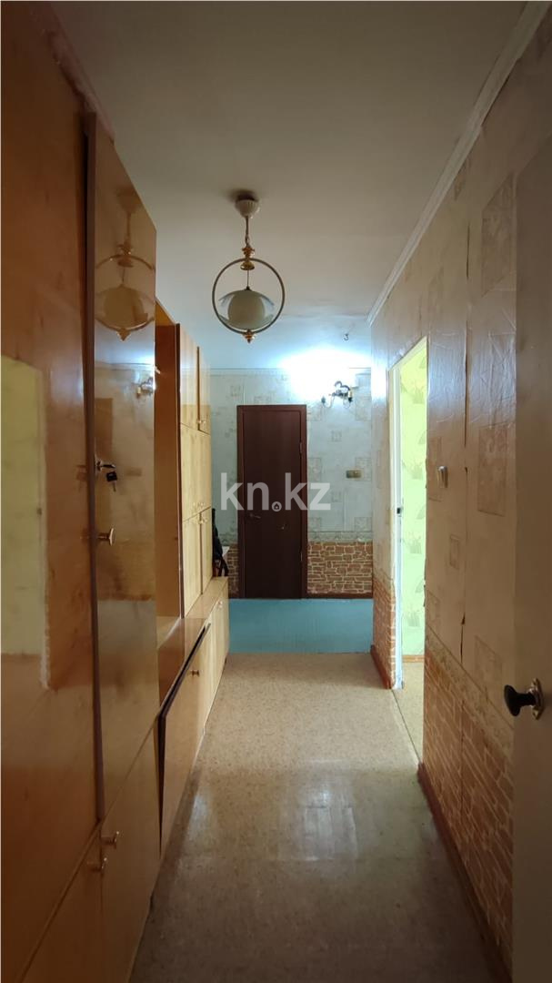 Продажа 2-комнатной квартиры, 50 м², мкр-н 18 - Продажа  двухкомнатных квартир в Караганде фото 11 из 19