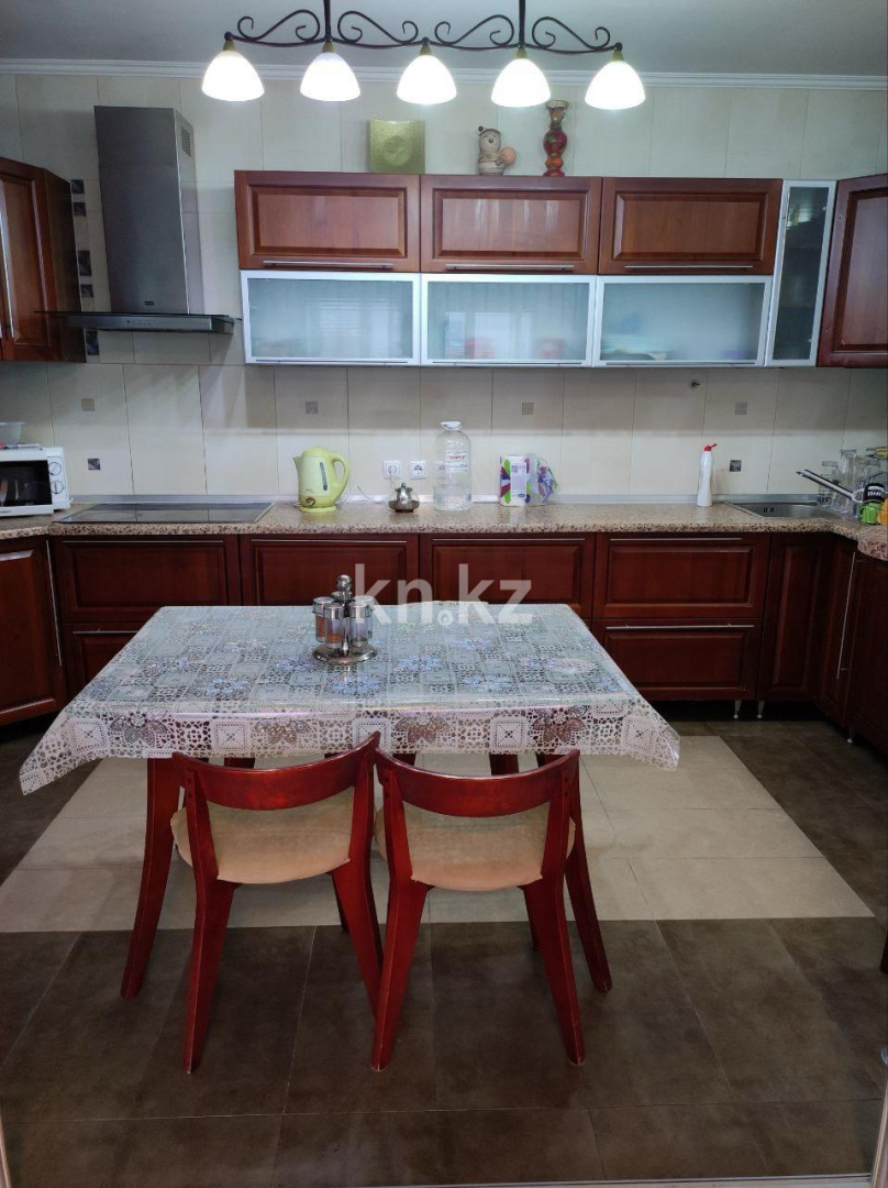 Аренда 3-комнатной квартиры, 175 м² - Аренда трехкомнатных квартир помесячно в Казахстане фото 13 из 21