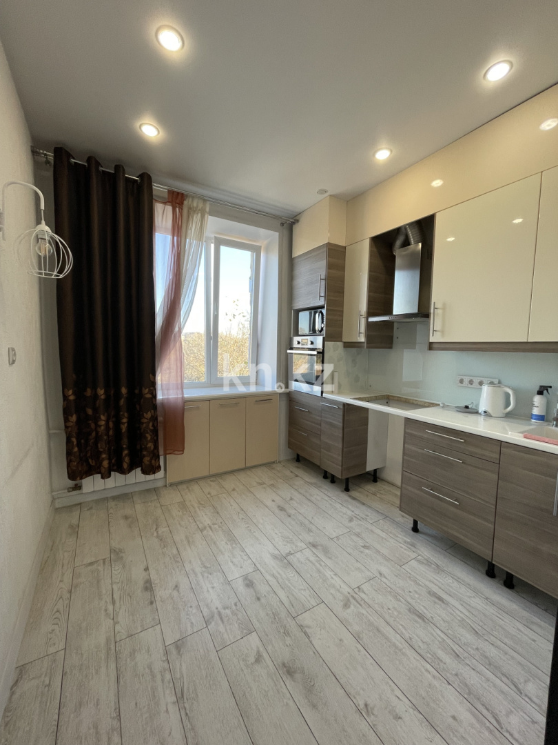 Продажа 3-комнатной квартиры, 84 м², ул. Казахстан, дом  116 - Продажа и аренда недвижимости в Усть-Каменогорске фото 5 из 13